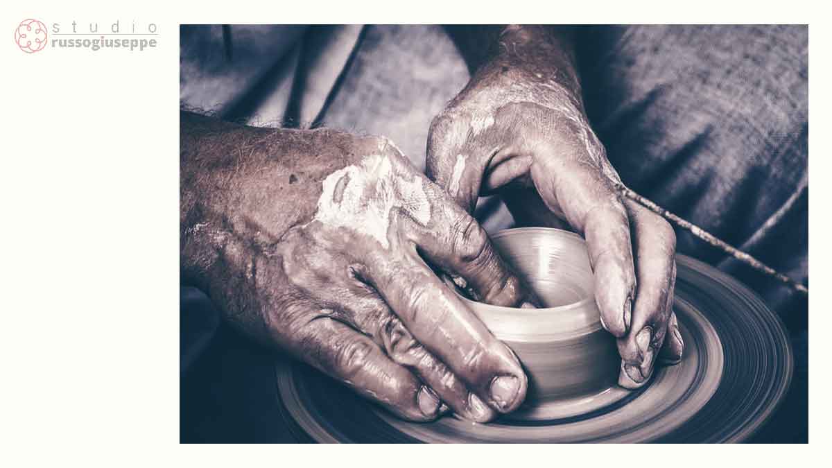 Forfettari, torna il limite di cumulo con il reddito di lavoro dipendente